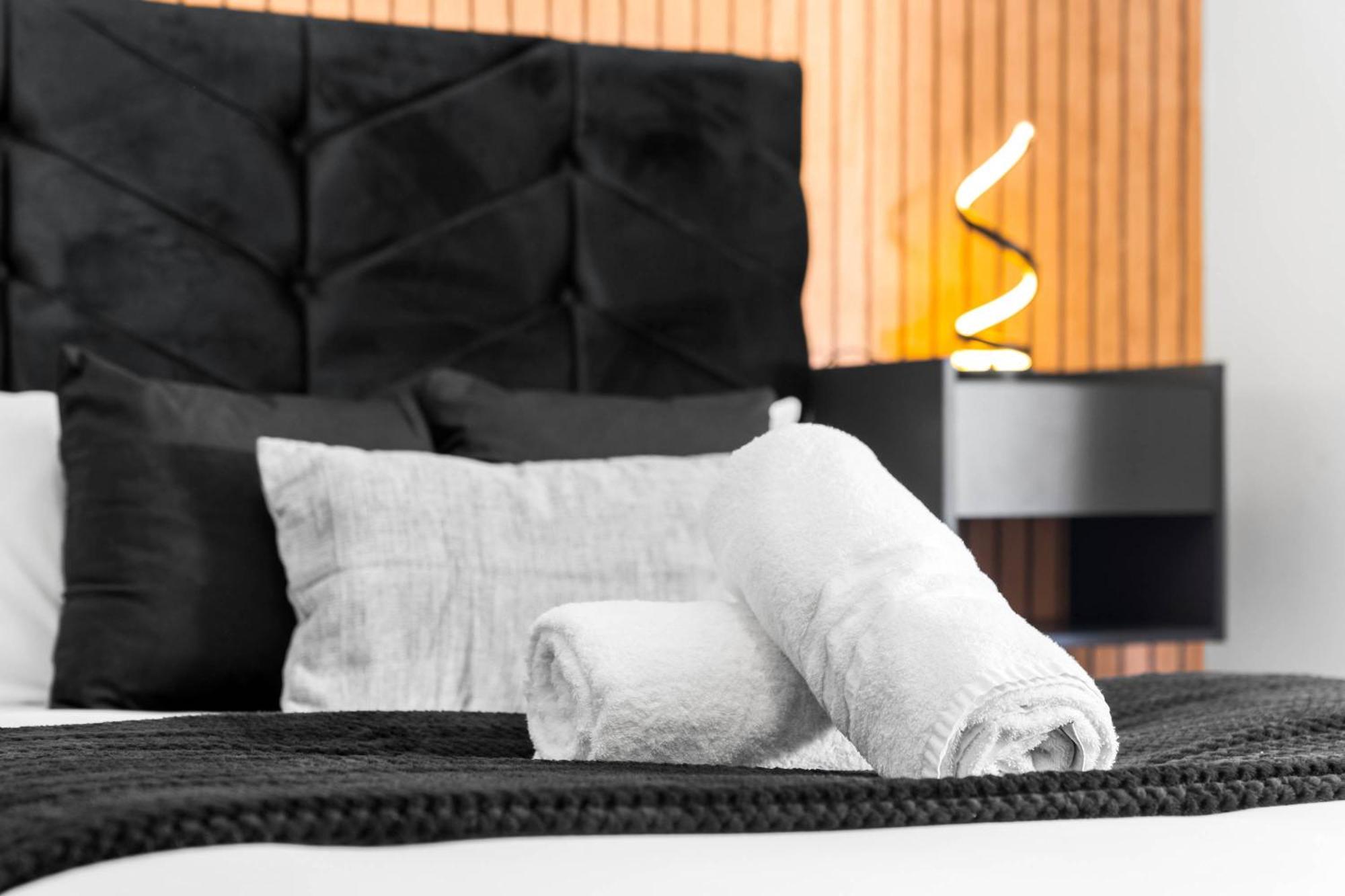 Luxury Two Bedroom - Jq - Fast Wifi 101tw Apartment